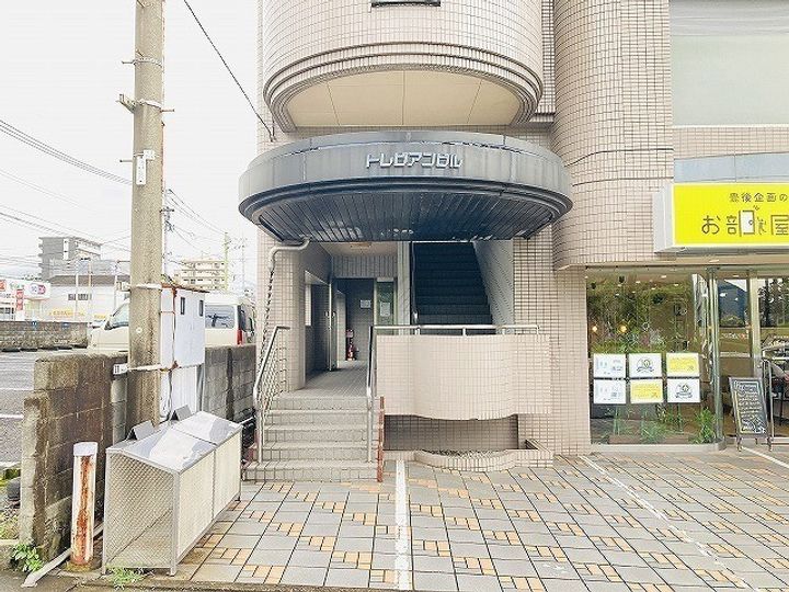 トレビアンビルの地図