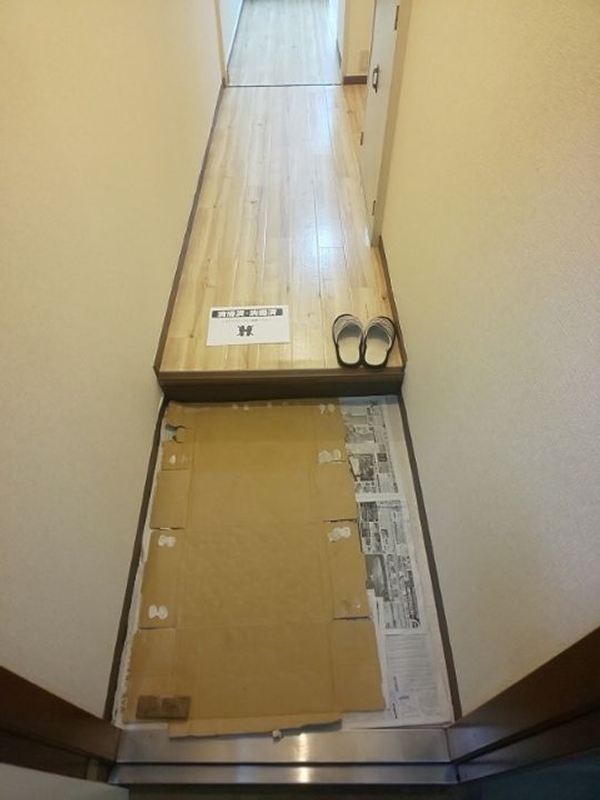 田無マーシャンハイツの玄関