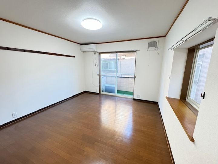 新潟県新発田市新富町3(アパート)の賃貸物件の居間
