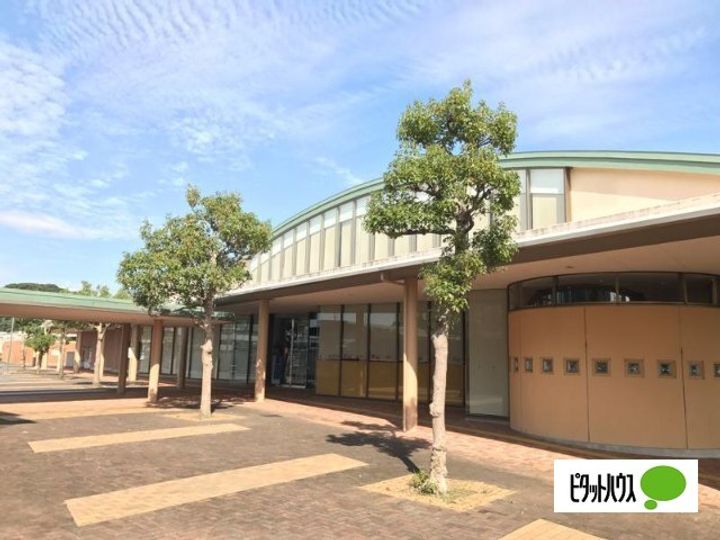 プラタナス30の周辺