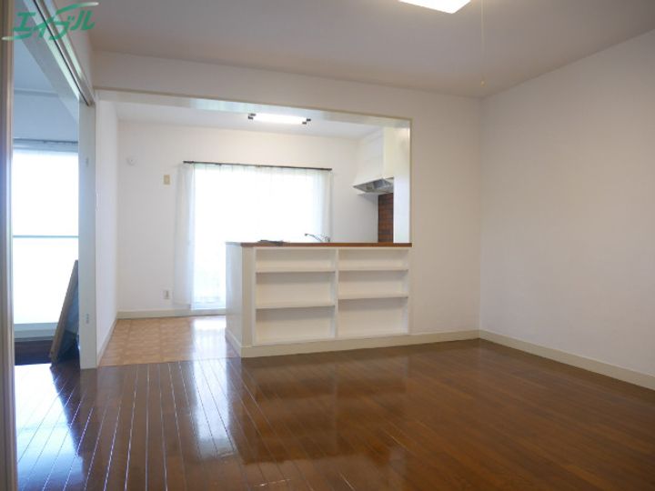 グリンビーハイツの居間