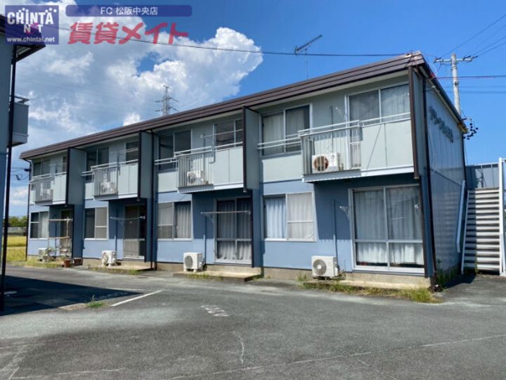 クリーンハイツ A棟の外観
