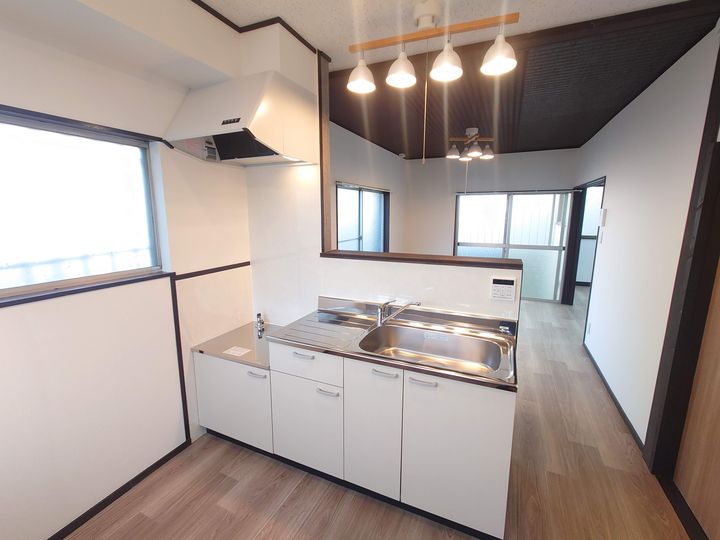 埼玉県春日部市緑町3(一戸建)の賃貸物件のキッチン
