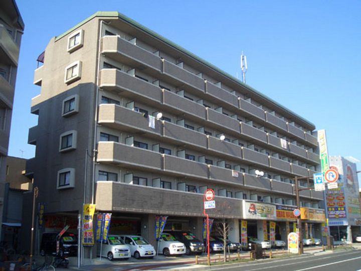 ルート大宮の外観