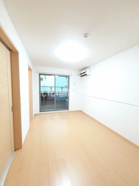 大阪府阪南市尾崎町1(アパート)の賃貸物件の居間