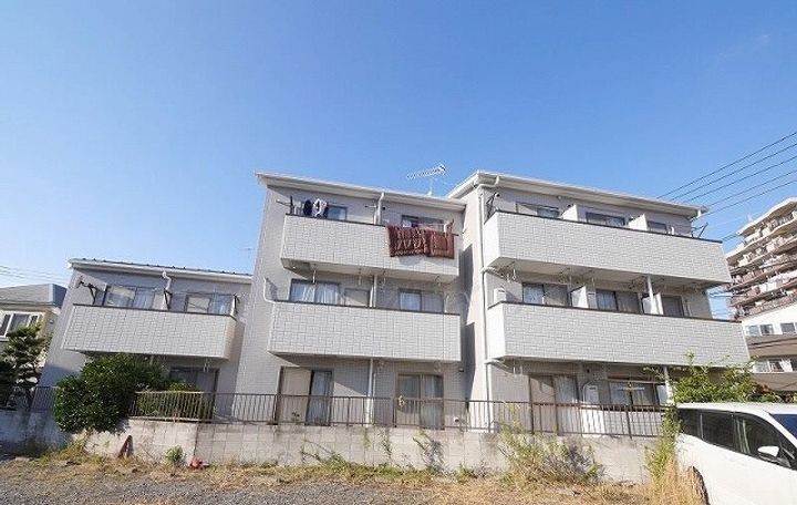 カサベルデ中村の外観