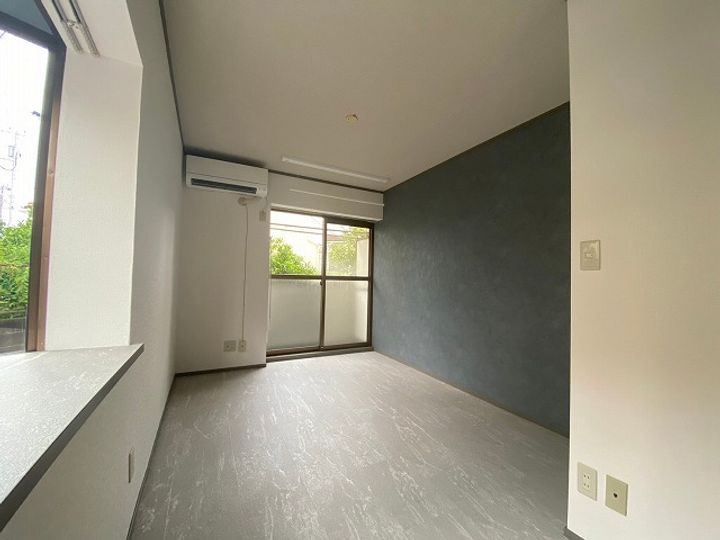 カサベルデ中村の居間