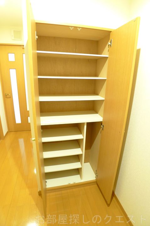 グレイシャスの玄関