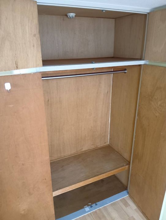 アドバンス国立の内装