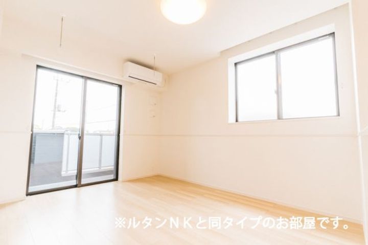 千葉県柏市伊勢原1(アパート)の賃貸物件の居間
