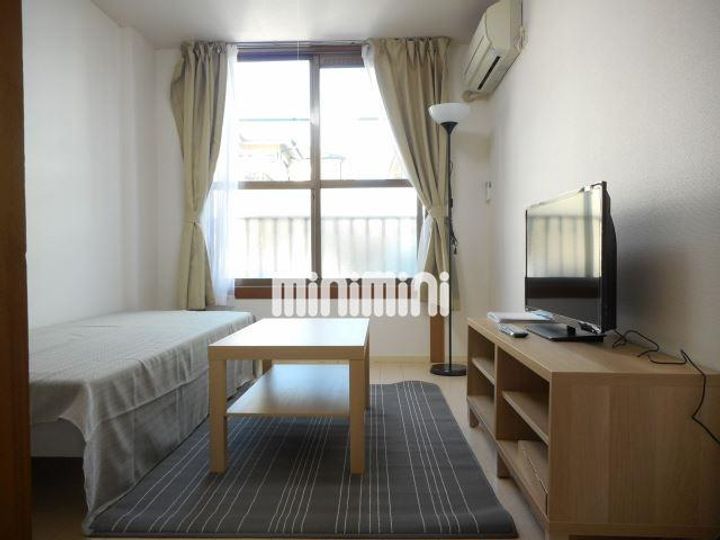 グリーンハイツ大倉山の居間