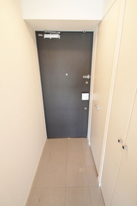 東京都文京区千駄木3(マンション)の賃貸物件の玄関