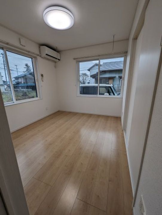 会津美里町アパートMの居間