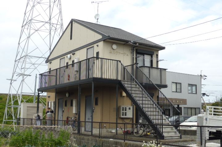 エルヴァージュの外観