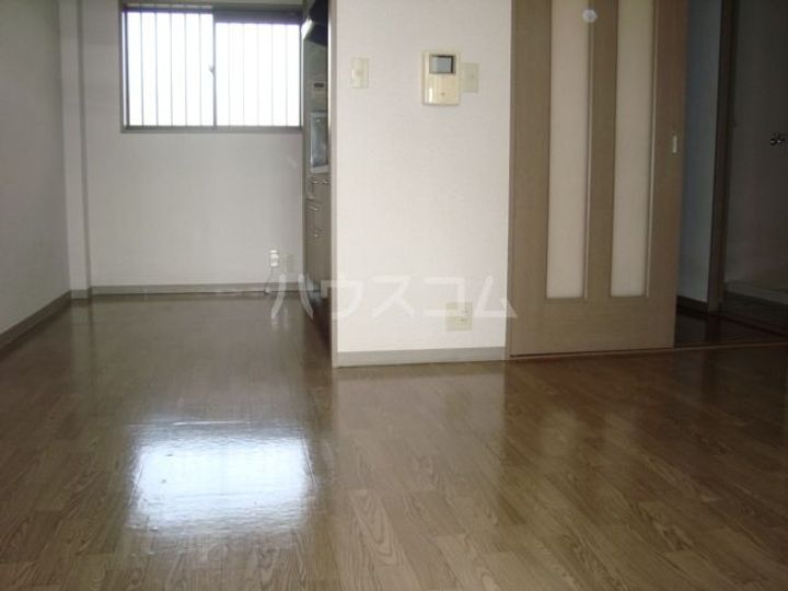 サンライズハヤシの居間