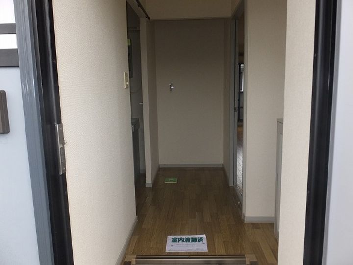 ルピナスハイツ Aの玄関