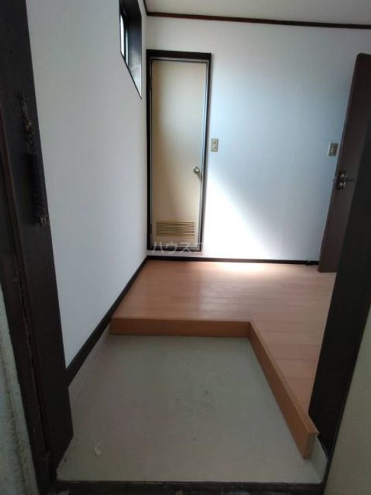 白羽根ビレッジの玄関