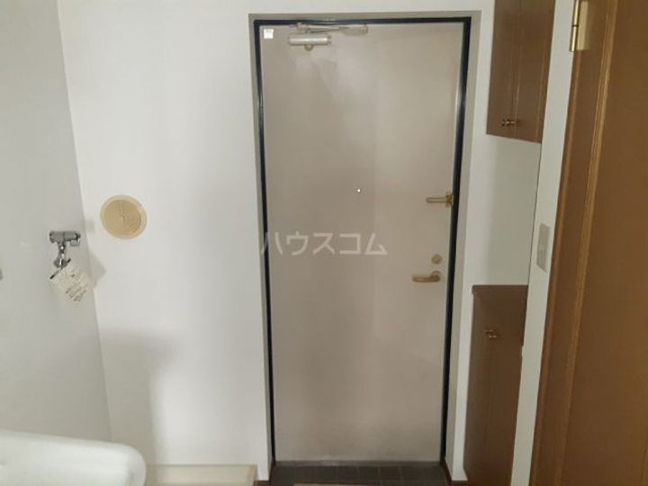 プレステージ24の玄関