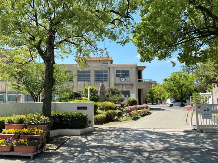 鴨池サンハイツ8号棟602号の周辺