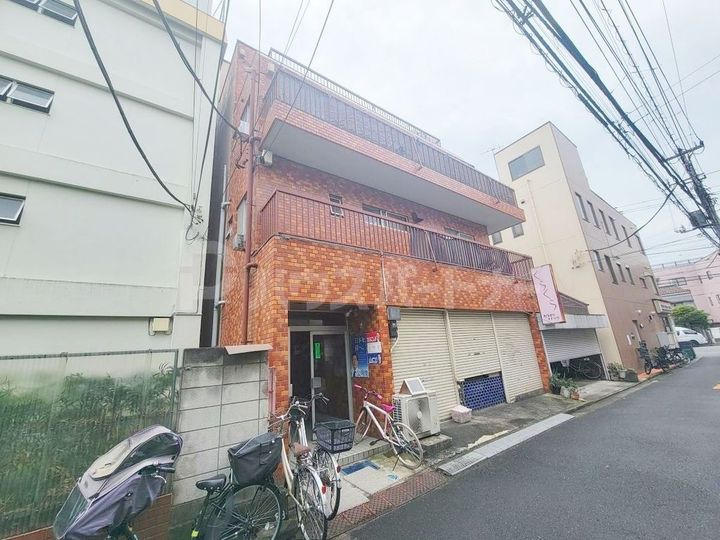 ロイヤルマンションの外観