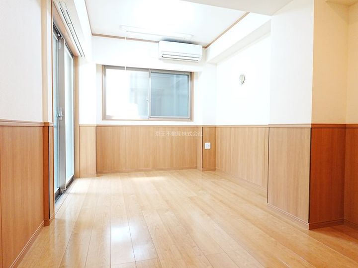 モンシャトー高円寺南の居間