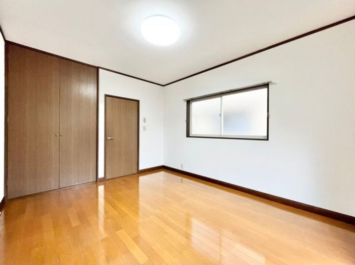 スターフラッツの居間