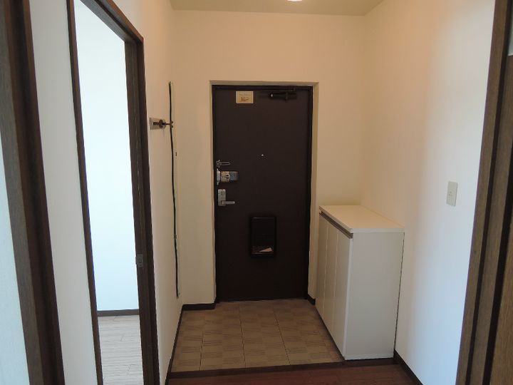 エステイタスTO-1の玄関