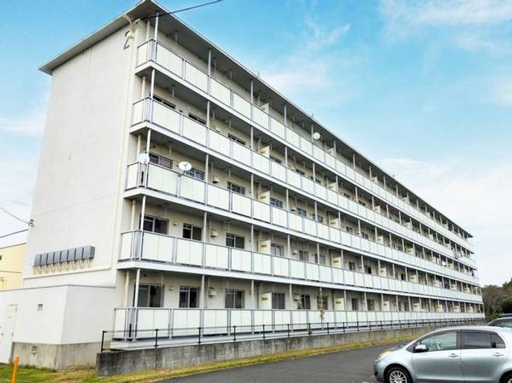 ビレッジハウス奈戸岡2号棟の外観