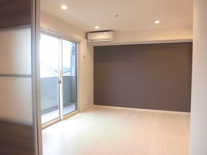 神奈川県厚木市愛甲東1(アパート)の賃貸物件の居間