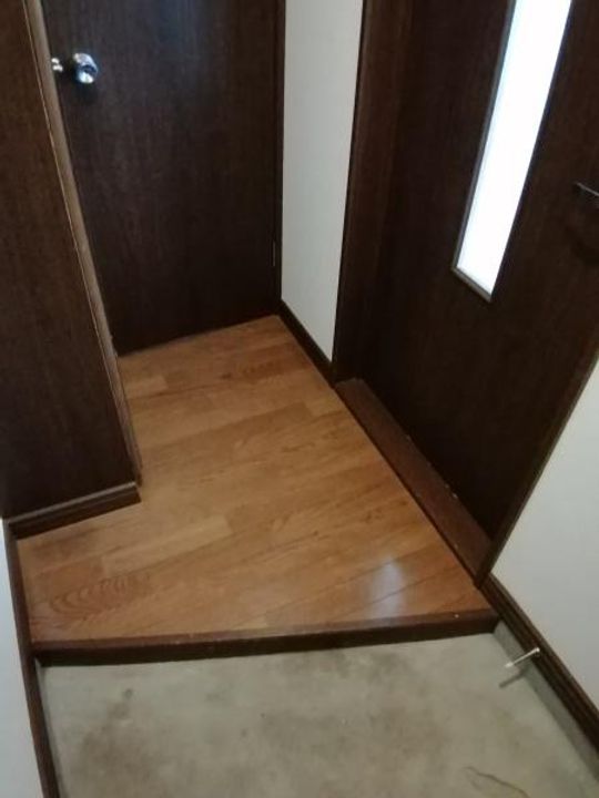 ハイツ福寿IIIの玄関