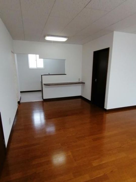 ハイツ福寿IIIの居間