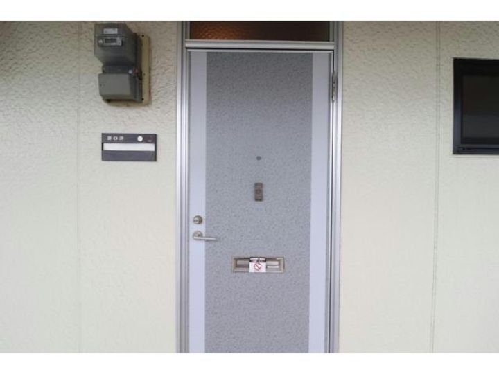 大分県大分市大字関園(アパート)の賃貸物件の玄関