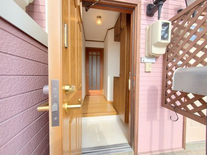 メゾン・ポワールの玄関