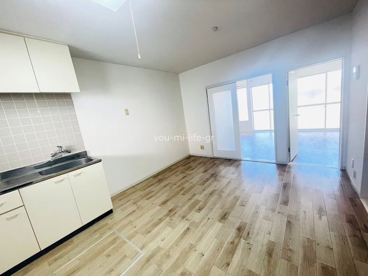 神奈川県中郡大磯町西小磯(アパート)の賃貸物件の居間