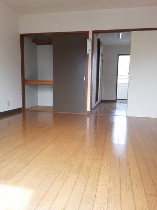 シティハウス比島の居間