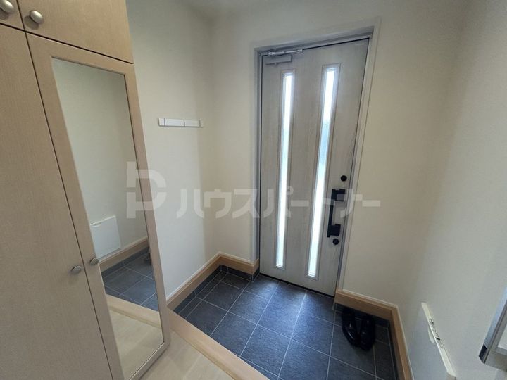 千葉県松戸市新松戸6(一戸建)の賃貸物件の玄関