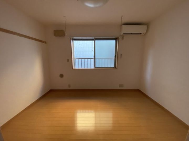 チェリーメゾン西ヶ原の居間