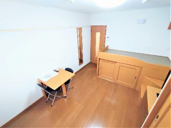 レオパレスクサカワAの居間