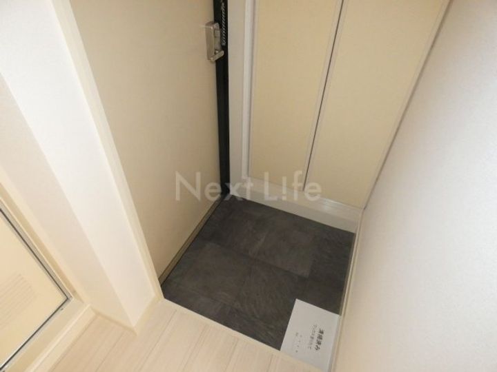 東京都国分寺市日吉町2(マンション)の賃貸物件の玄関