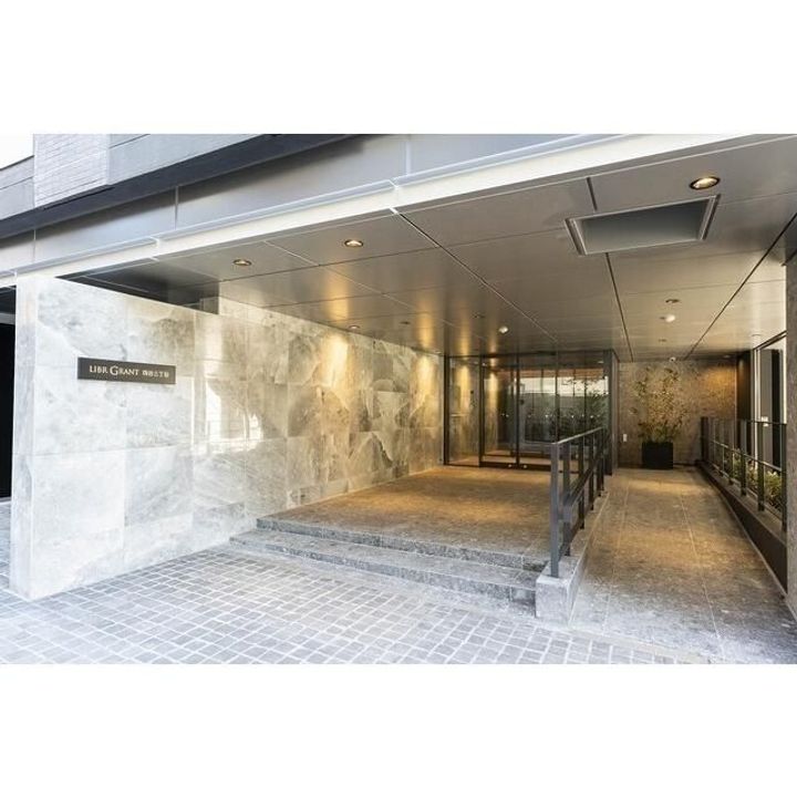 東京都新宿区四谷4(マンション)の賃貸物件の地図