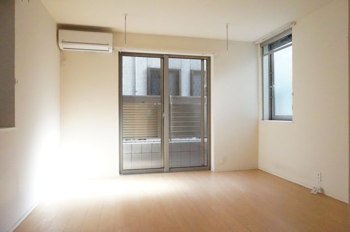 CASA TRESの居間