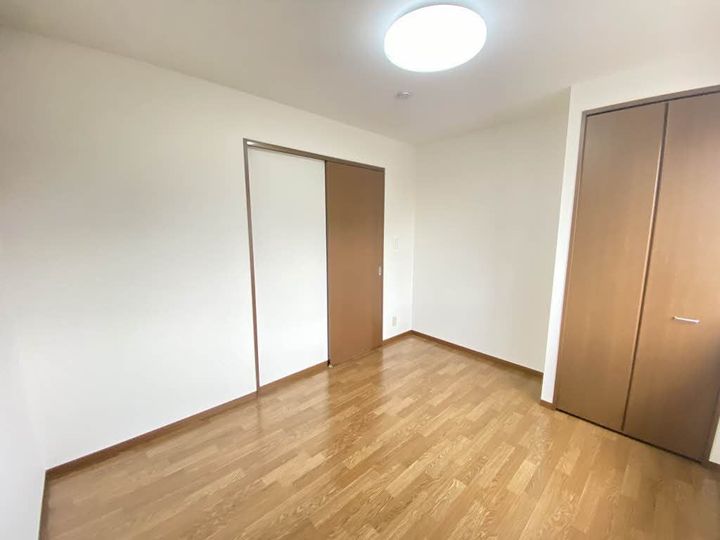 グランシードK II棟の居間