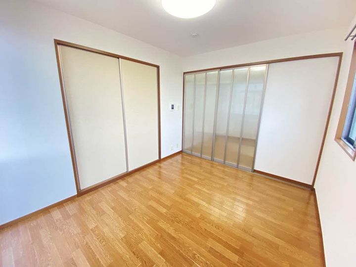 グランシードK II棟の居間