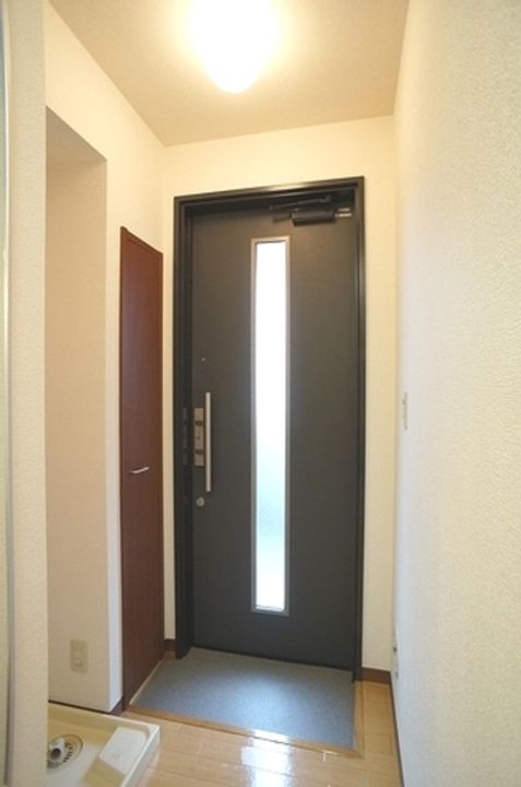 リライズコートの玄関