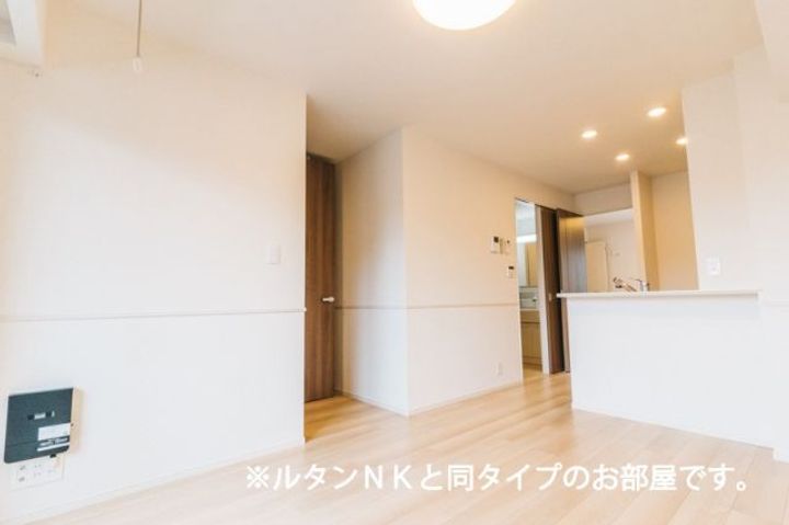 千葉県柏市高柳(アパート)の賃貸物件の居間