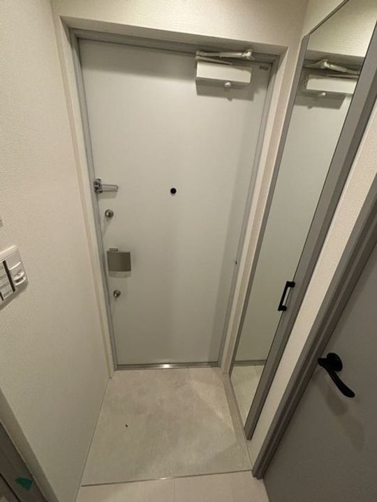 ウェルスクエア森下の玄関