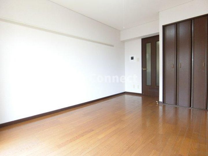 ウエスト7泉の内装