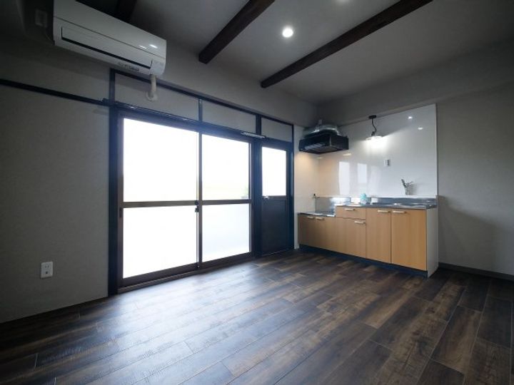 リバーサイド金岡の居間