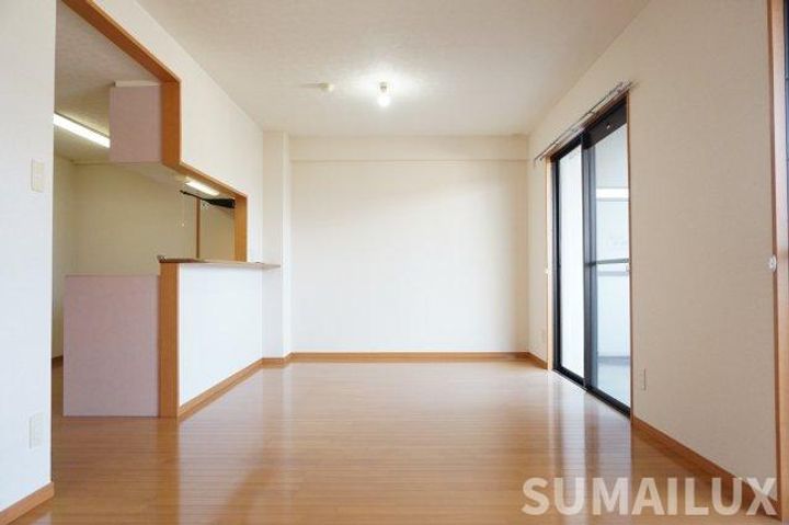 ラフィーネ長嶺の居間