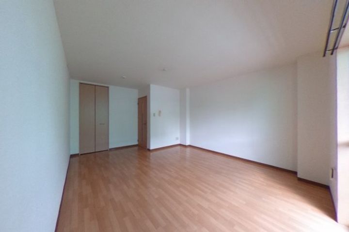 コートシマ A棟の居間